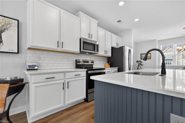 2009 Laycock Ln Unit 102, Suffolk, VA 23435