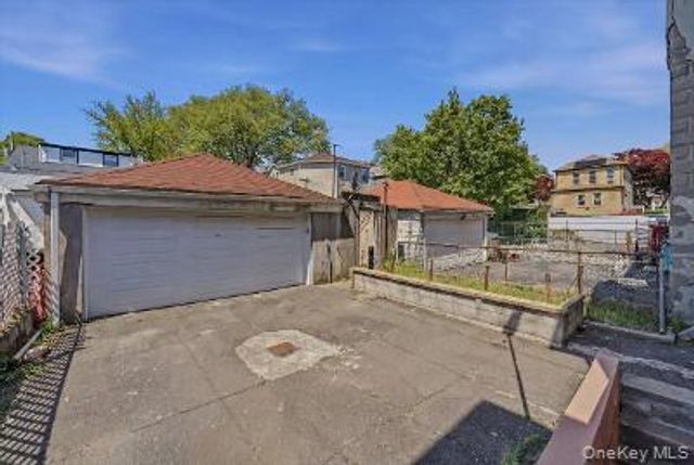 4527 Hill Avenue, Bronx, NY 10466