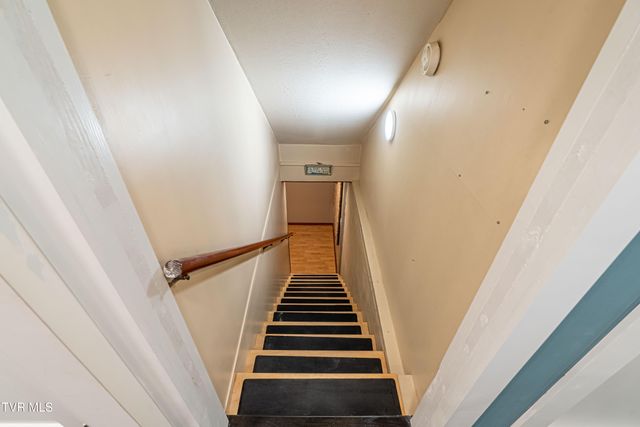 142 Northeast Hillside Drive, Abingdon, VA 24210