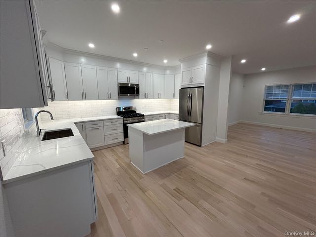 61 Adelphi Avenue 63, Harrison, NY 10528