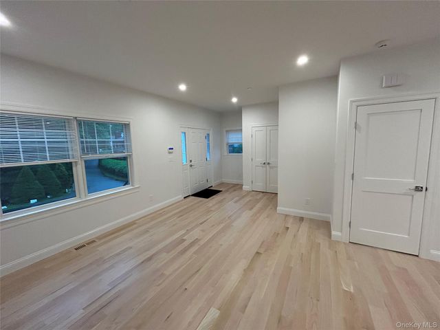 61 Adelphi Avenue 63, Harrison, NY 10528