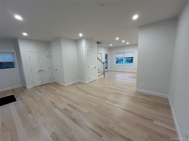 61 Adelphi Avenue 63, Harrison, NY 10528