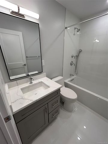 61 Adelphi Avenue 63, Harrison, NY 10528