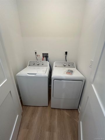 61 Adelphi Avenue 63, Harrison, NY 10528