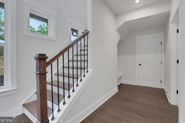 110 Bridgecrest Road, Roswell, GA 30075