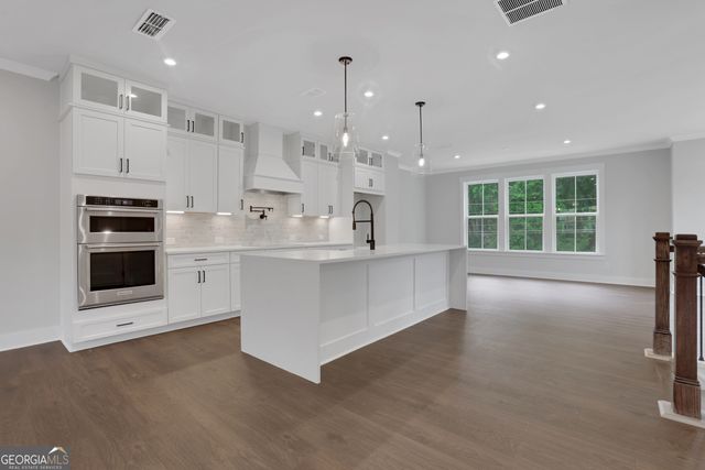 110 Bridgecrest Road, Roswell, GA 30075