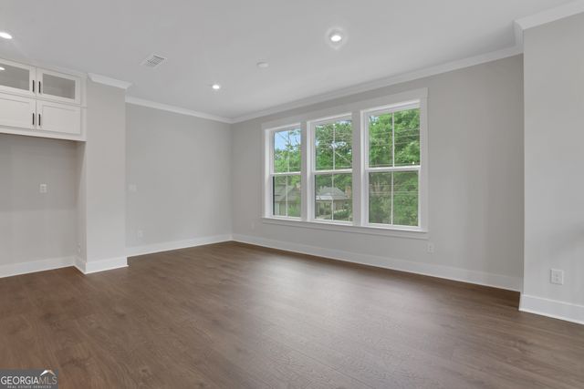 110 Bridgecrest Road, Roswell, GA 30075