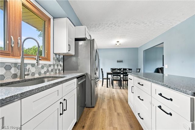 4837 leigh Avenue NW, Canton, OH 44709