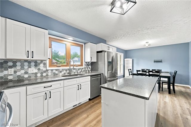 4837 leigh Avenue NW, Canton, OH 44709