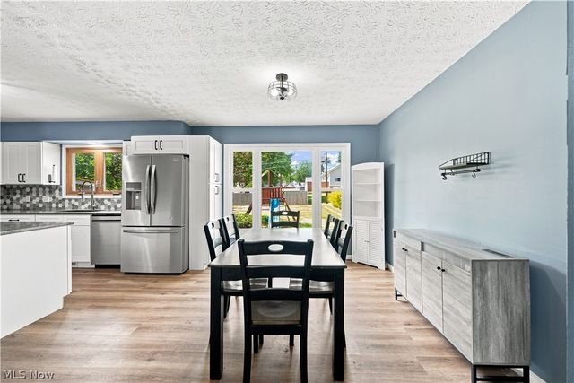4837 leigh Avenue NW, Canton, OH 44709