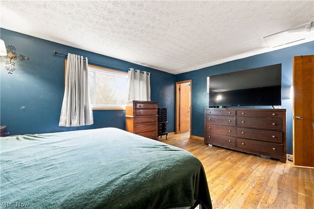 4837 leigh Avenue NW, Canton, OH 44709