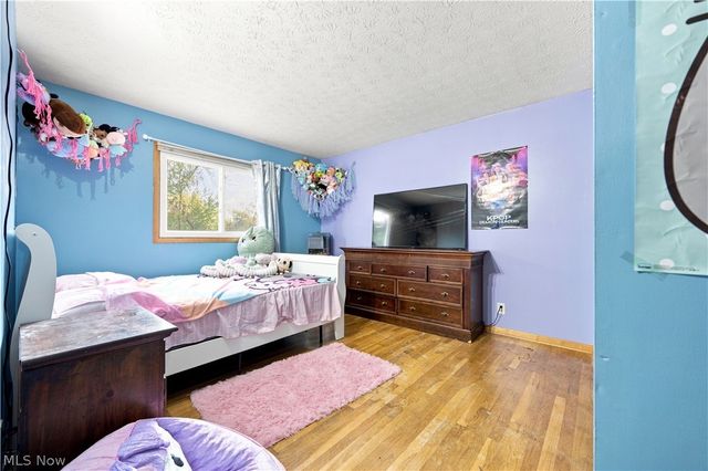4837 leigh Avenue NW, Canton, OH 44709