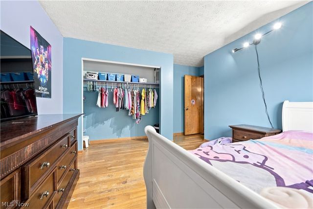 4837 leigh Avenue NW, Canton, OH 44709
