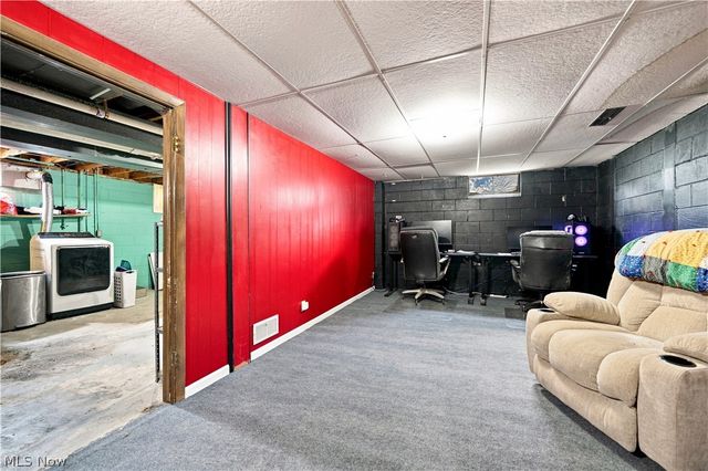4837 leigh Avenue NW, Canton, OH 44709