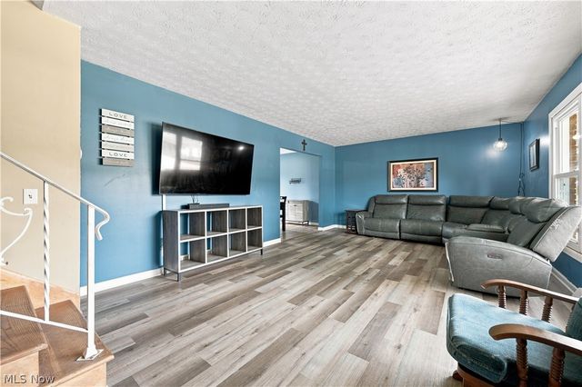 4837 leigh Avenue NW, Canton, OH 44709