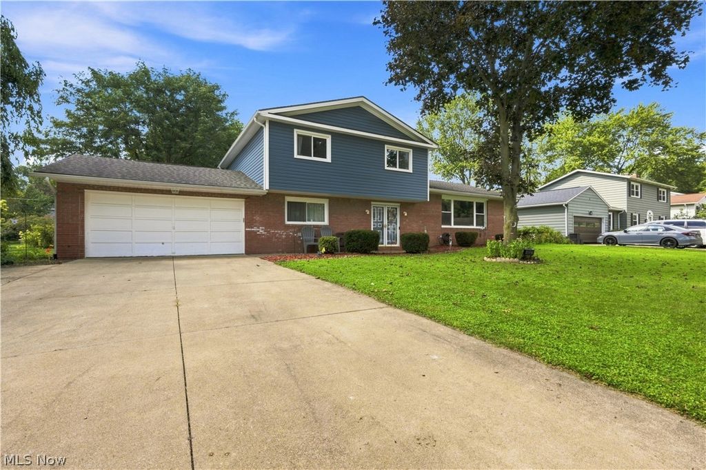4837 leigh Avenue NW, Canton, OH 44709