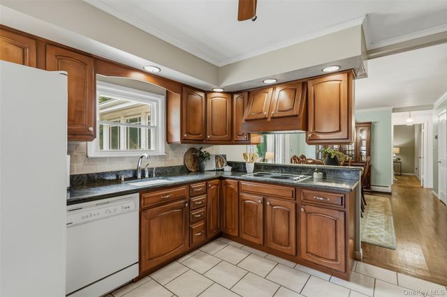 730 Fieldstone Court, Yorktown Heights, NY 10598