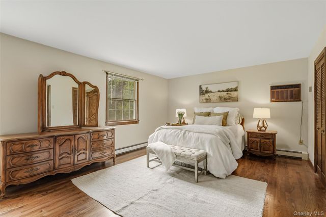 730 Fieldstone Court, Yorktown Heights, NY 10598