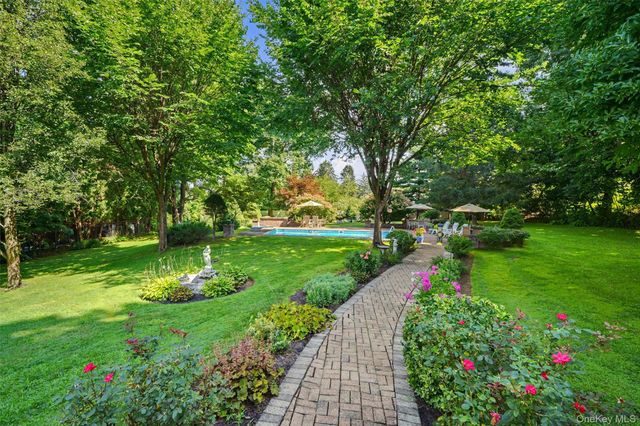 730 Fieldstone Court, Yorktown Heights, NY 10598