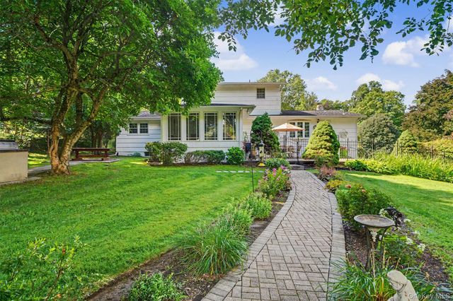 730 Fieldstone Court, Yorktown Heights, NY 10598