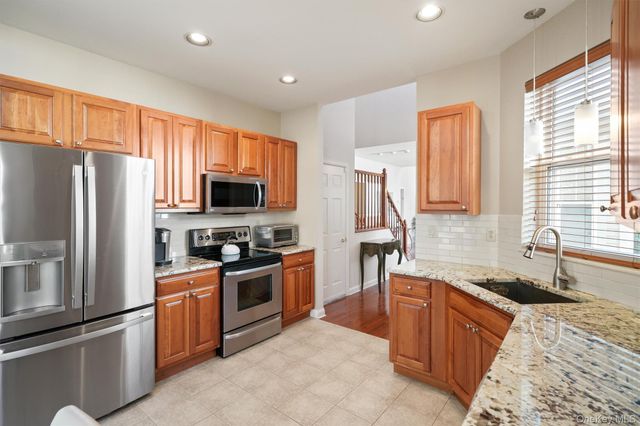 25 Briarbrook Drive 25, Briarcliff Manor, NY 10510