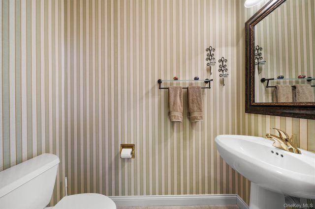 25 Briarbrook Drive 25, Briarcliff Manor, NY 10510