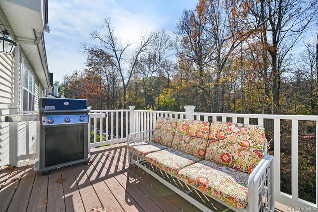 25 Briarbrook Drive 25, Briarcliff Manor, NY 10510