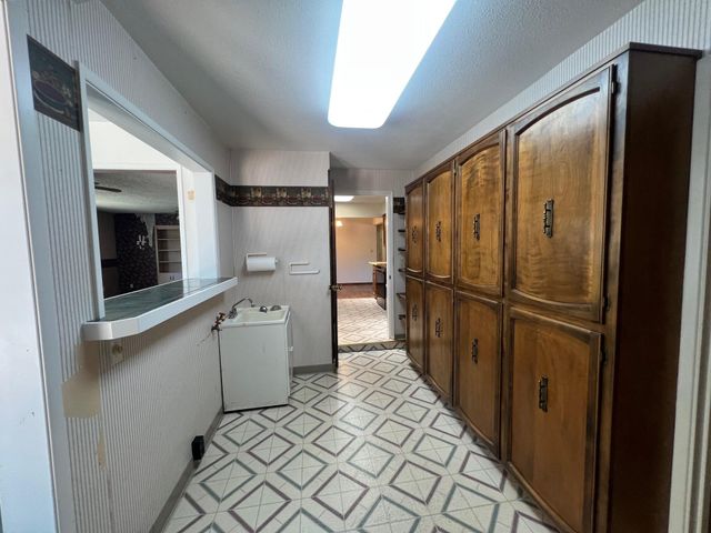 1812 Roberts Road, Medford, OR 97504