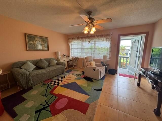 39 DORCHESTER B 39, West Palm Beach, FL 33417