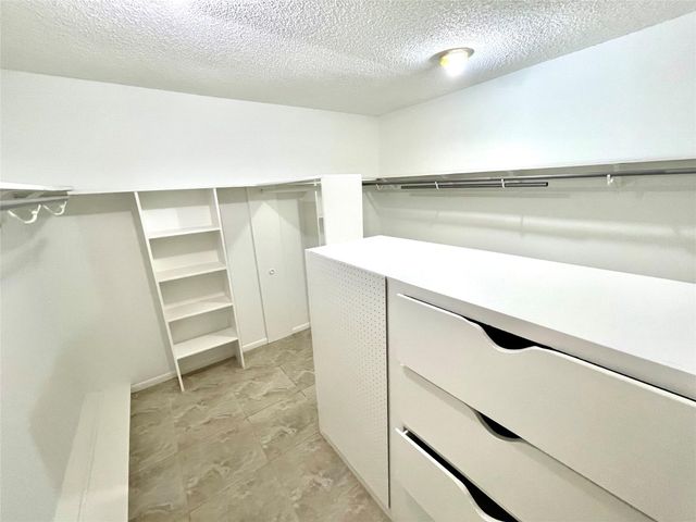 307 Whitecap Drive, Seabrook, TX 77586