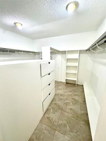 307 Whitecap Drive, Seabrook, TX 77586