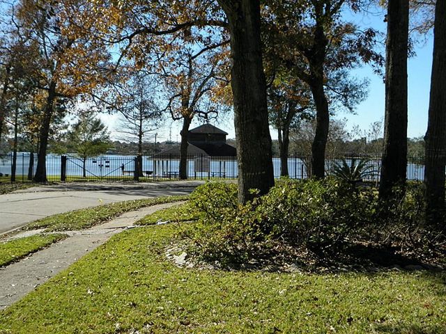 307 Whitecap Drive, Seabrook, TX 77586