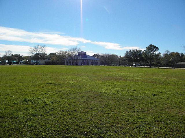 307 Whitecap Drive, Seabrook, TX 77586