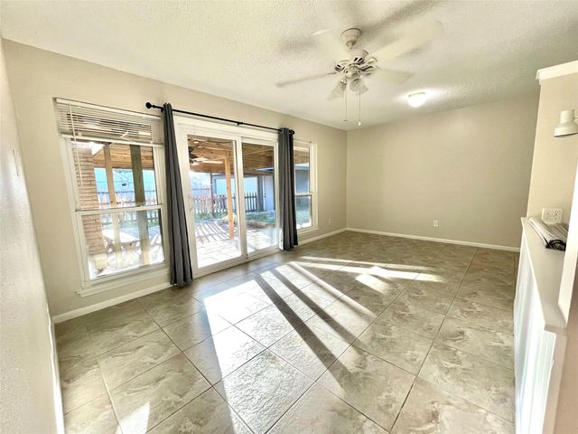 307 Whitecap Drive, Seabrook, TX 77586