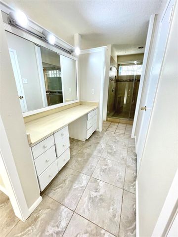 307 Whitecap Drive, Seabrook, TX 77586