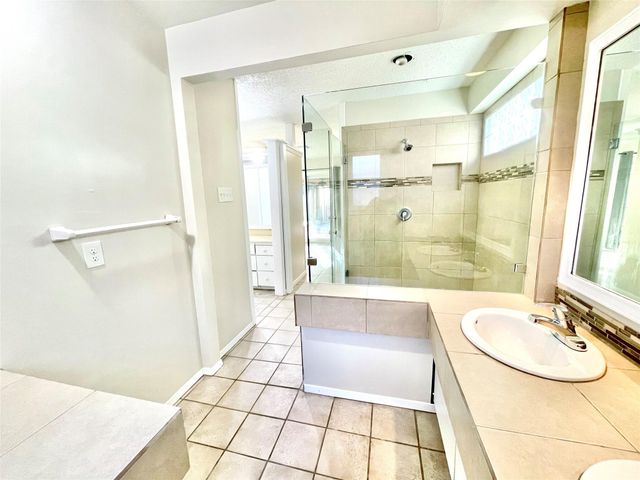 307 Whitecap Drive, Seabrook, TX 77586