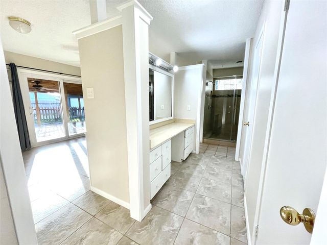 307 Whitecap Drive, Seabrook, TX 77586