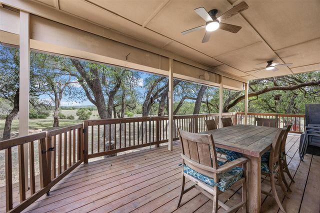 10409 Little Creek CIR, Dripping Springs, TX 78620
