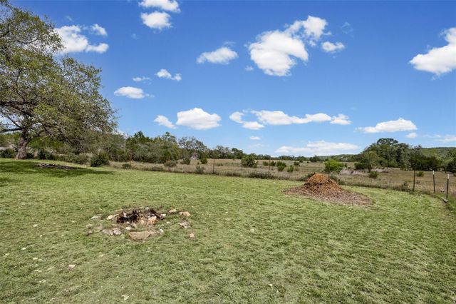 10409 Little Creek CIR, Dripping Springs, TX 78620