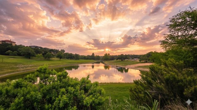 10409 Little Creek CIR, Dripping Springs, TX 78620