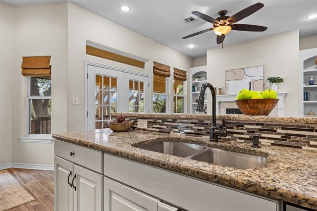 10409 Little Creek CIR, Dripping Springs, TX 78620