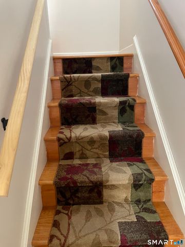 41 Elmcroft Road, Stamford, CT 06902