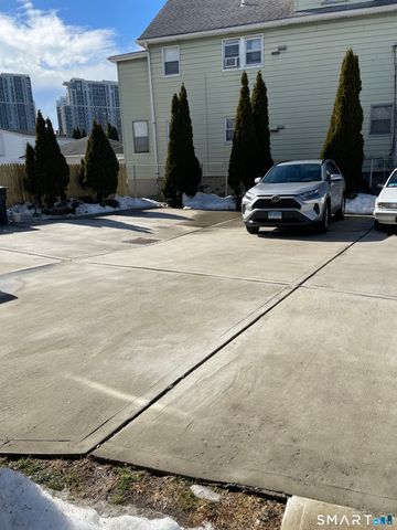 41 Elmcroft Road, Stamford, CT 06902