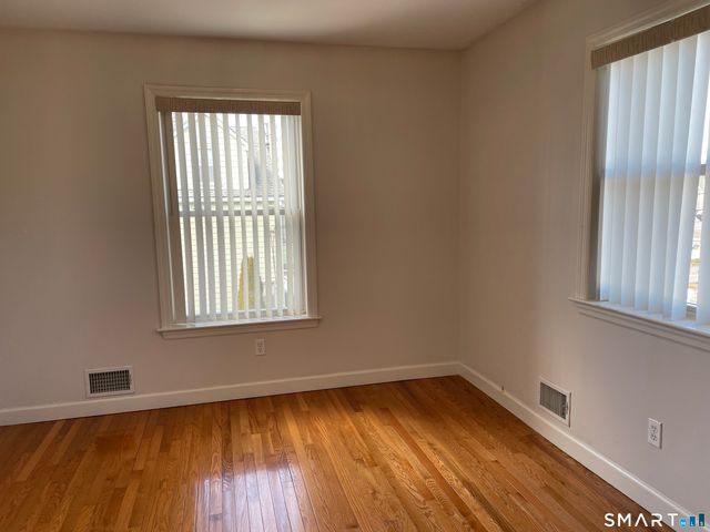 41 Elmcroft Road, Stamford, CT 06902