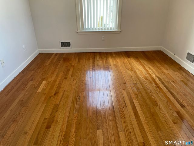 41 Elmcroft Road, Stamford, CT 06902