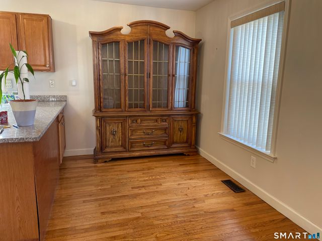 41 Elmcroft Road, Stamford, CT 06902