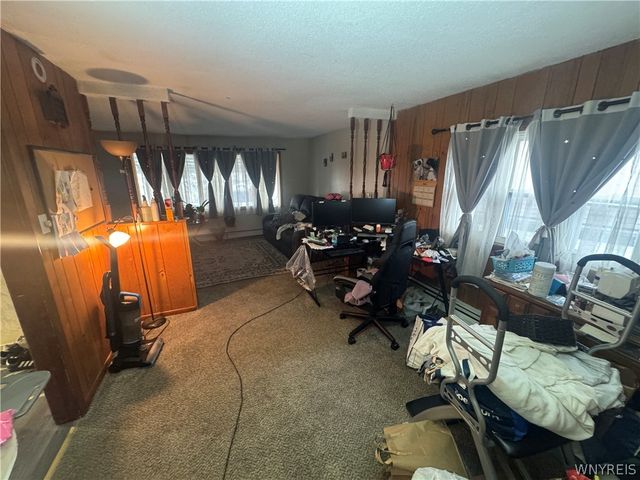 41 Pendennis Place, Cheektowaga, NY 14225