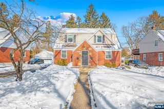 371 Gilbert Street 2, Ridgewood, NJ 07450