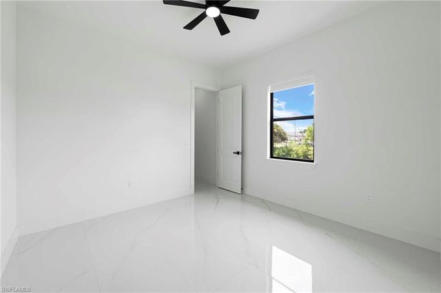 3724 7th ST SW, Lehigh Acres, FL 33976