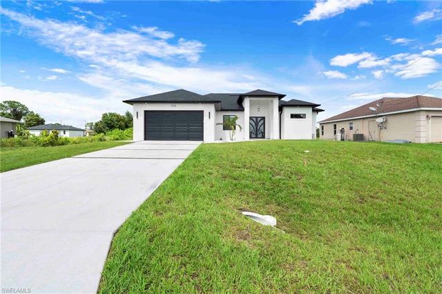 3724 7th ST SW, Lehigh Acres, FL 33976